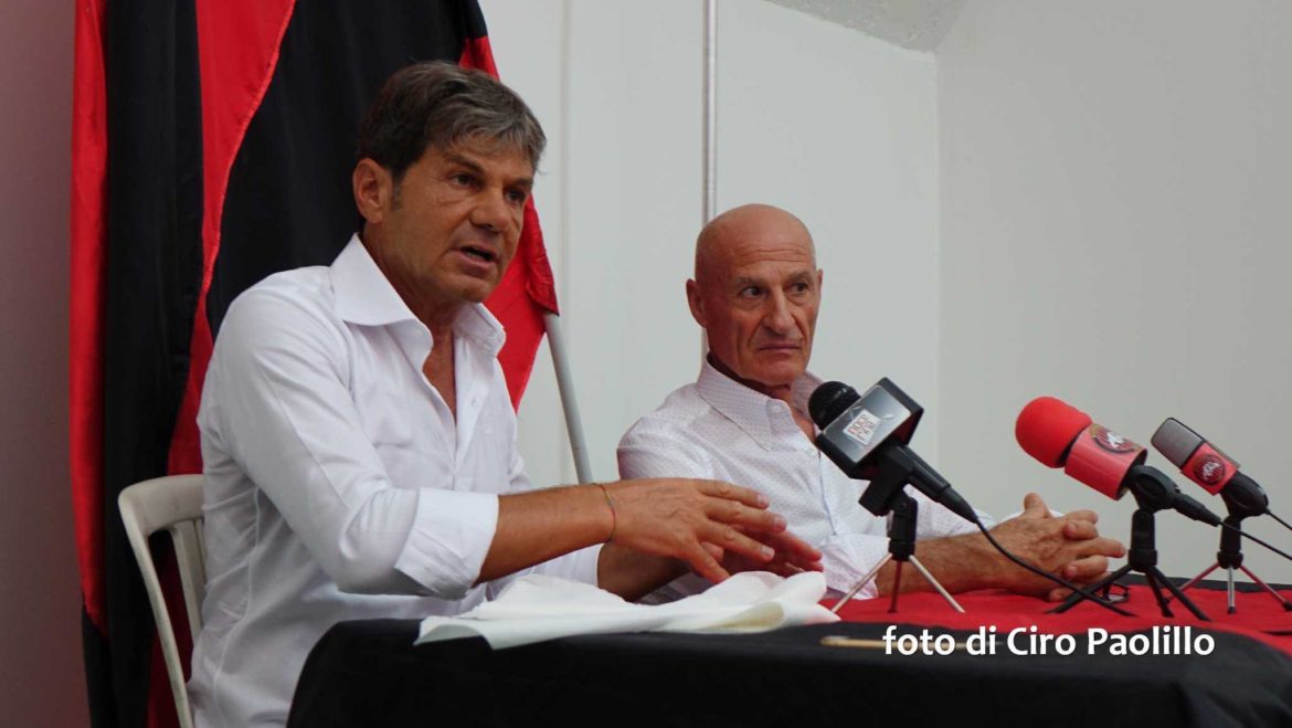 Nocerina, mister Di Costanzo si presenta. “Sarà un campionato di sacrifici”