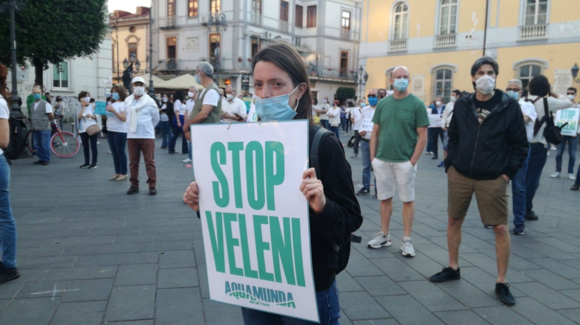 Ragazza flash mob Nocera