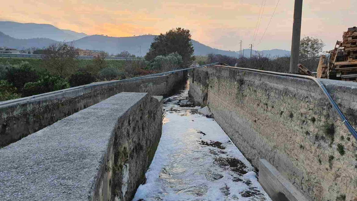 inquinamento fiume