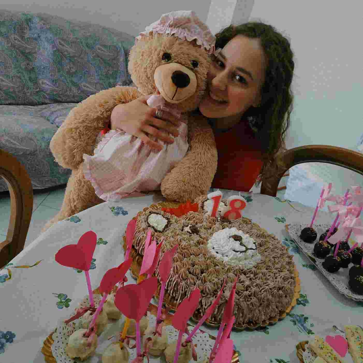 Francesca, Allegra e la torta di Mamma Orso