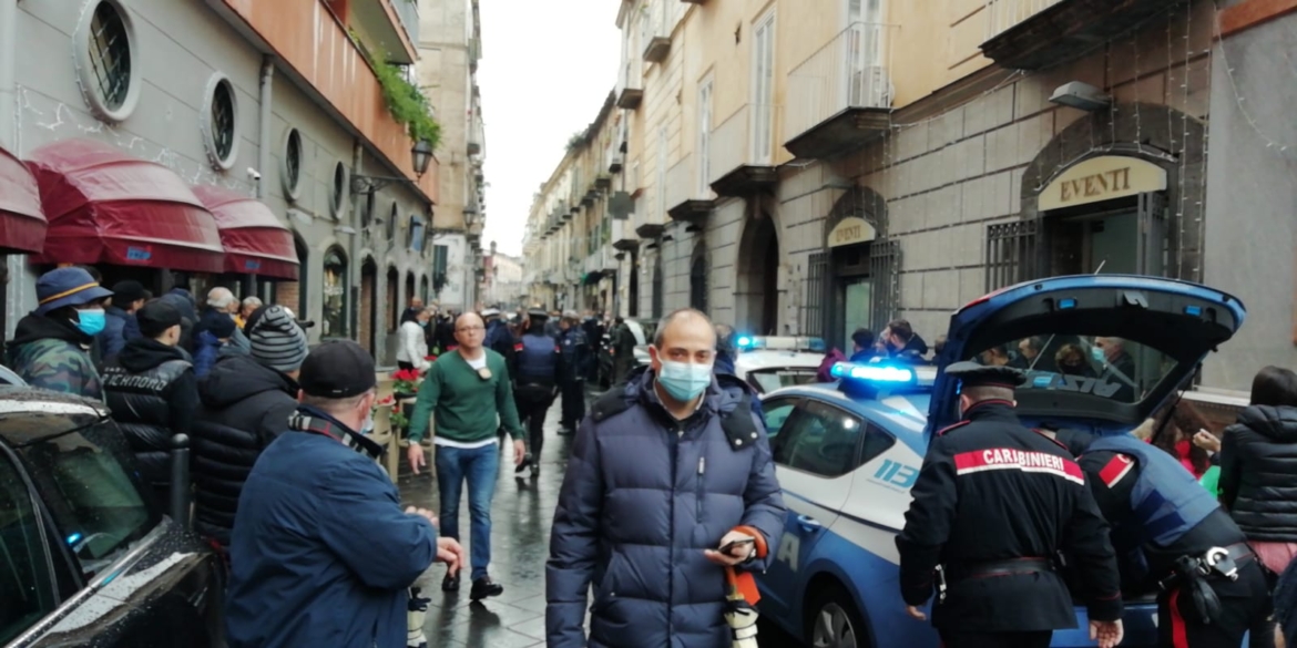 Sparatoria in centro, paura a Nocera
