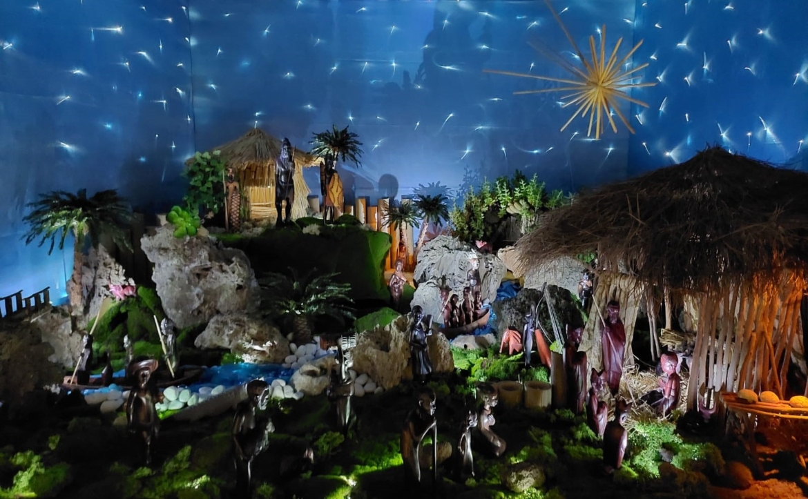 L’accoglienza nel presepe di don Carmine a Casali