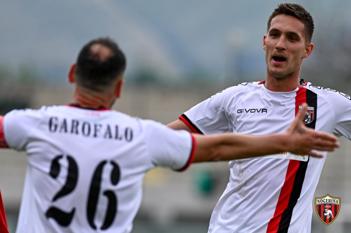 Nocerina vittoriosa, ma si deciderà tutto al derby