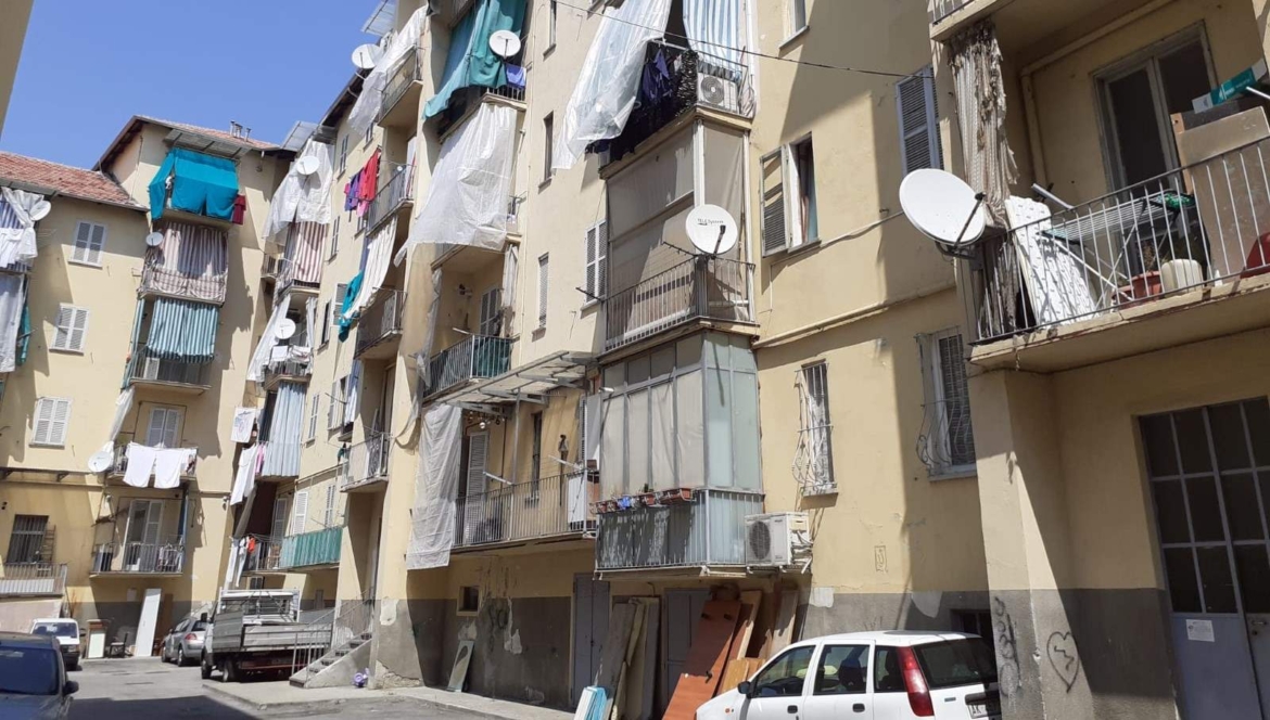 Mazzette per avere le case popolari, tre arresti