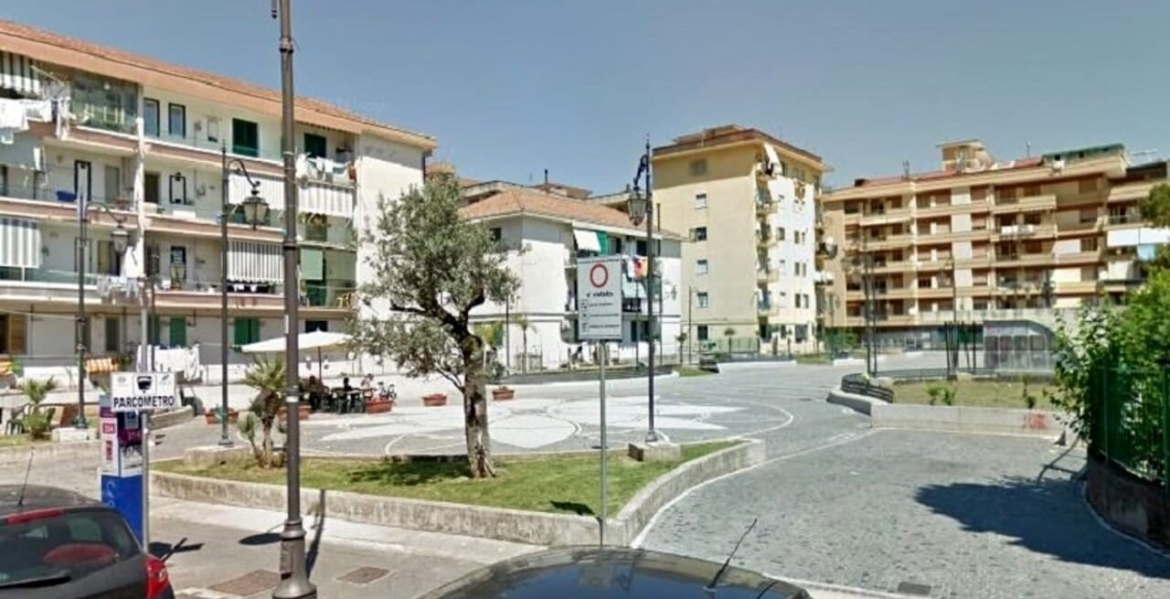 Piazza Nassiriya torna al Comune