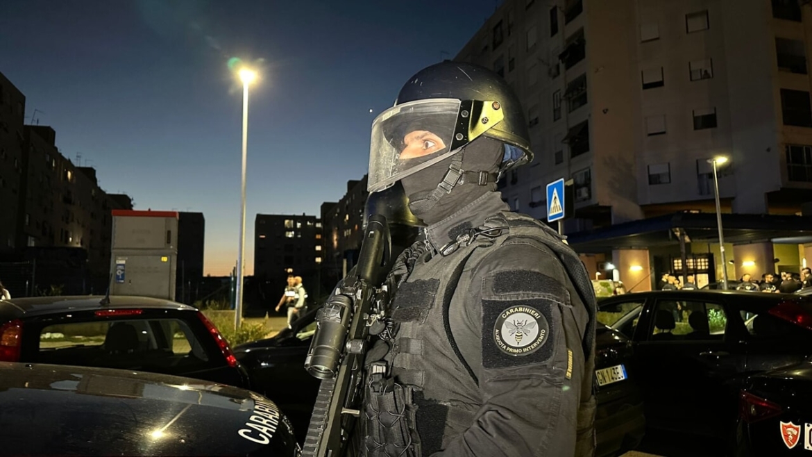 Blitz all’alba, sgominato clan 23 in manette