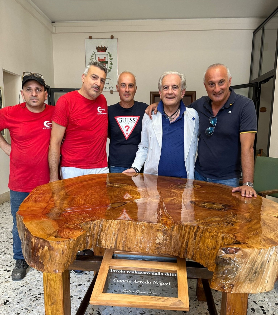 Rinasce il pino secolare simbolo di Roccapiemonte