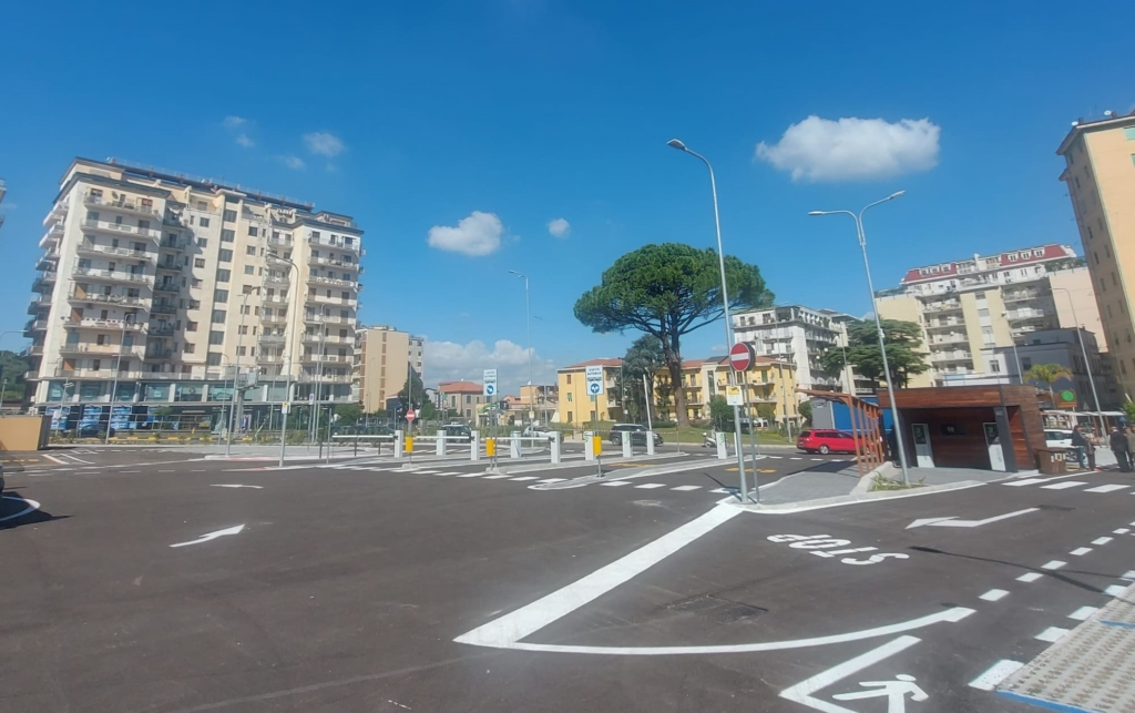 rotatoria via Atzori Nocera