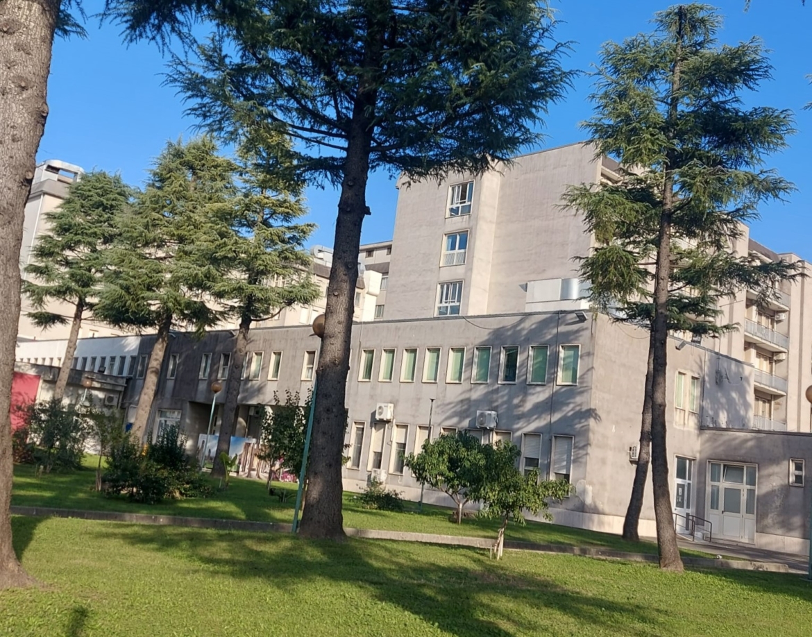 Servizi e pulizie negli ospedali, lavoratori a rischio