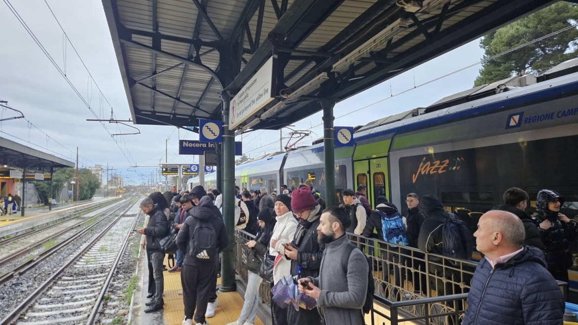 Pendolari, meno disagi per la galleria Santa Lucia