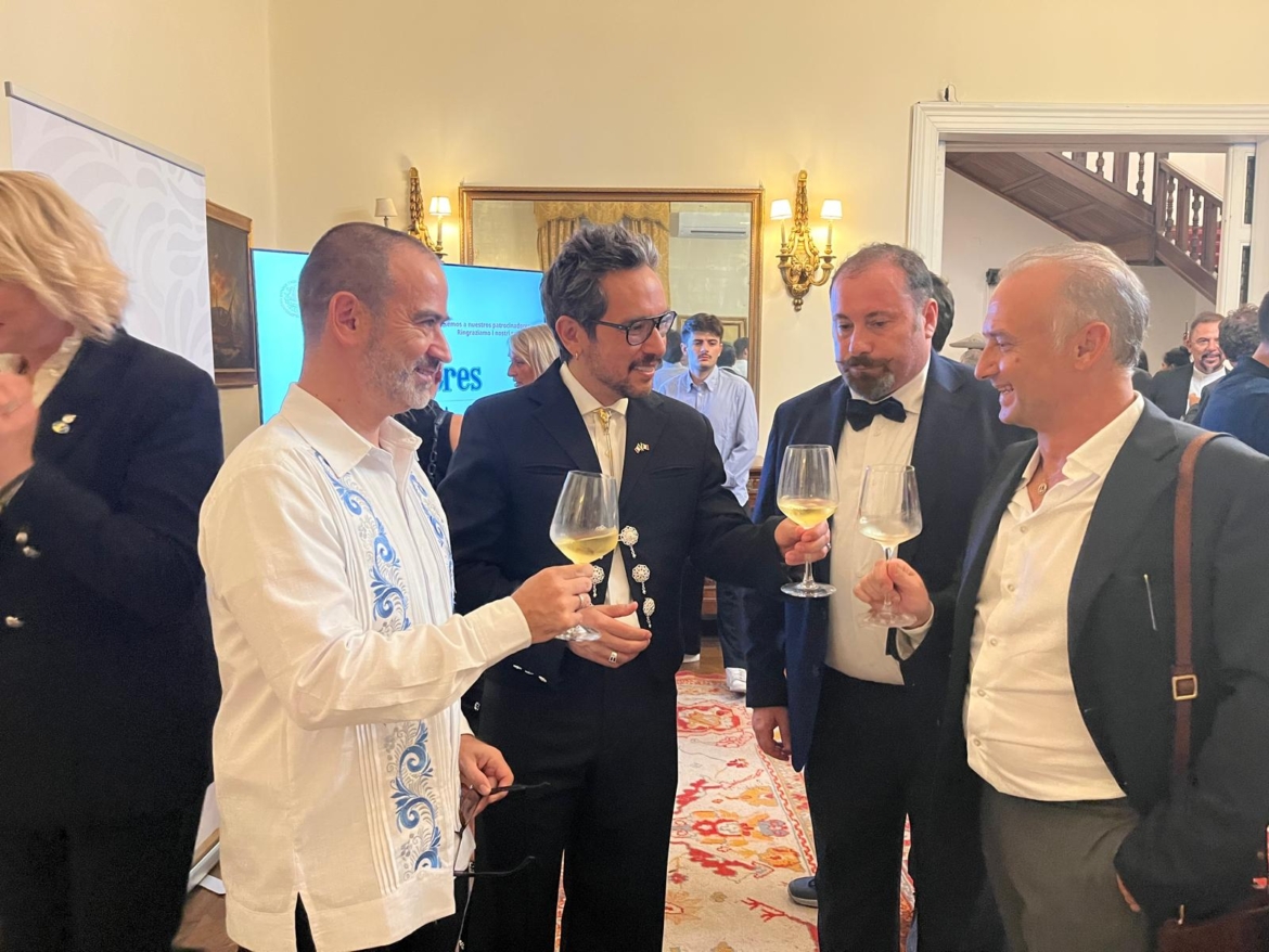 Identità Mediterranea brinda all’Ambasciata del Messico