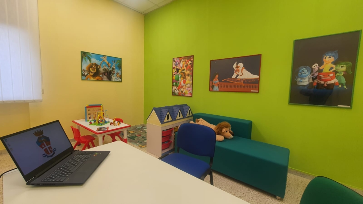 Violenza sulle donne, i carabinieri inaugurano la stanza d’ascolto alla caserma “Pittoni”