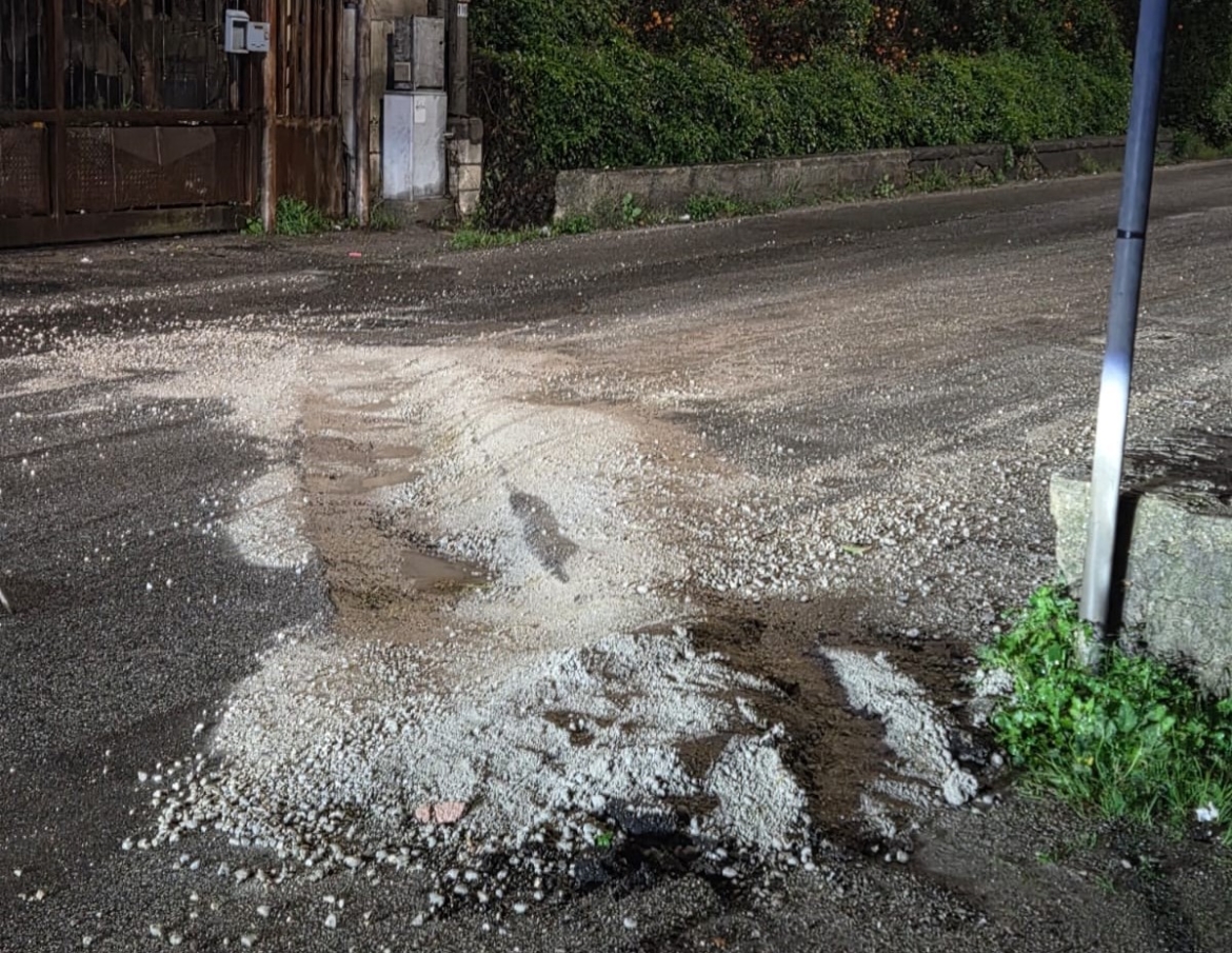 strada dissestata Nocera Sarno