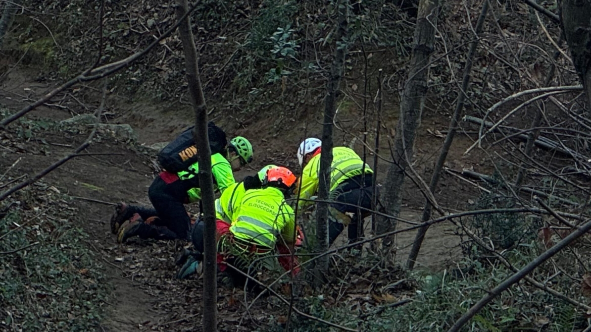 Cava, donna scivola durante un’escursione vicino la Badia