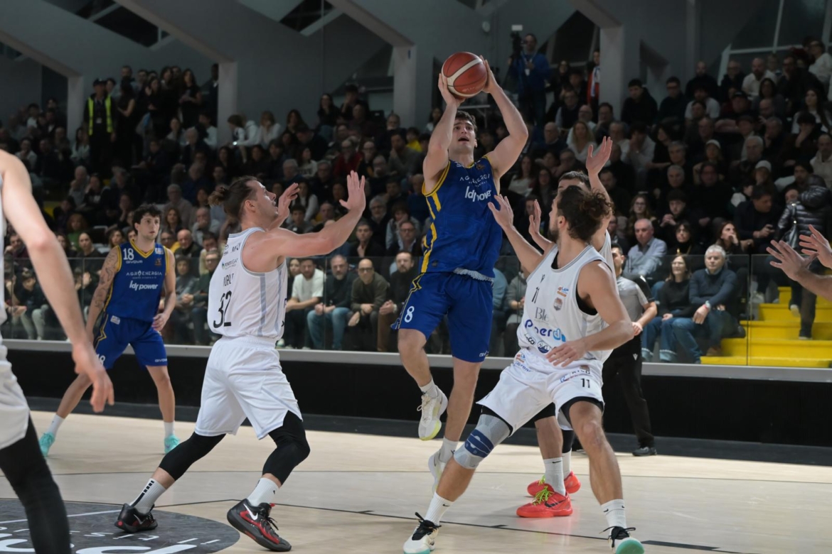 Power Basket Nocera ruggisce, espugnato il PalaPiccolo di Caserta