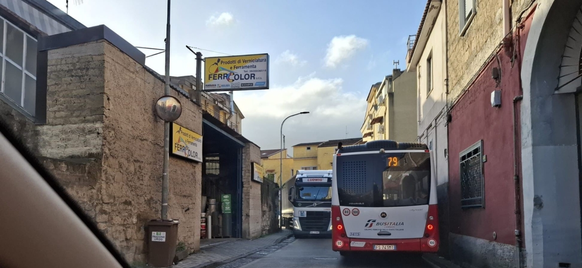 Caos traffico a Piedimonte, la proposta: senso unico sulla Sr 266