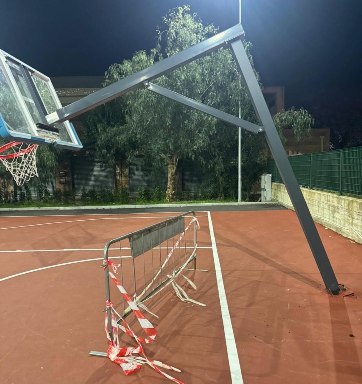 Nocera, la polemica va a canestro