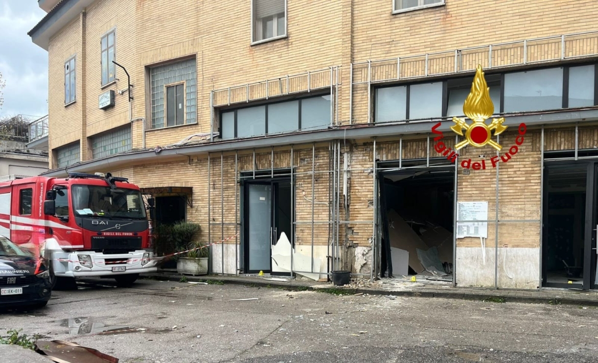 Esplosione a Cava de’ Tirreni: boato all’alba in via XXV Luglio