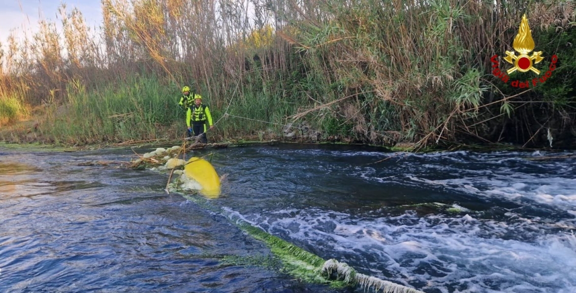 fiume vigili del fuoco