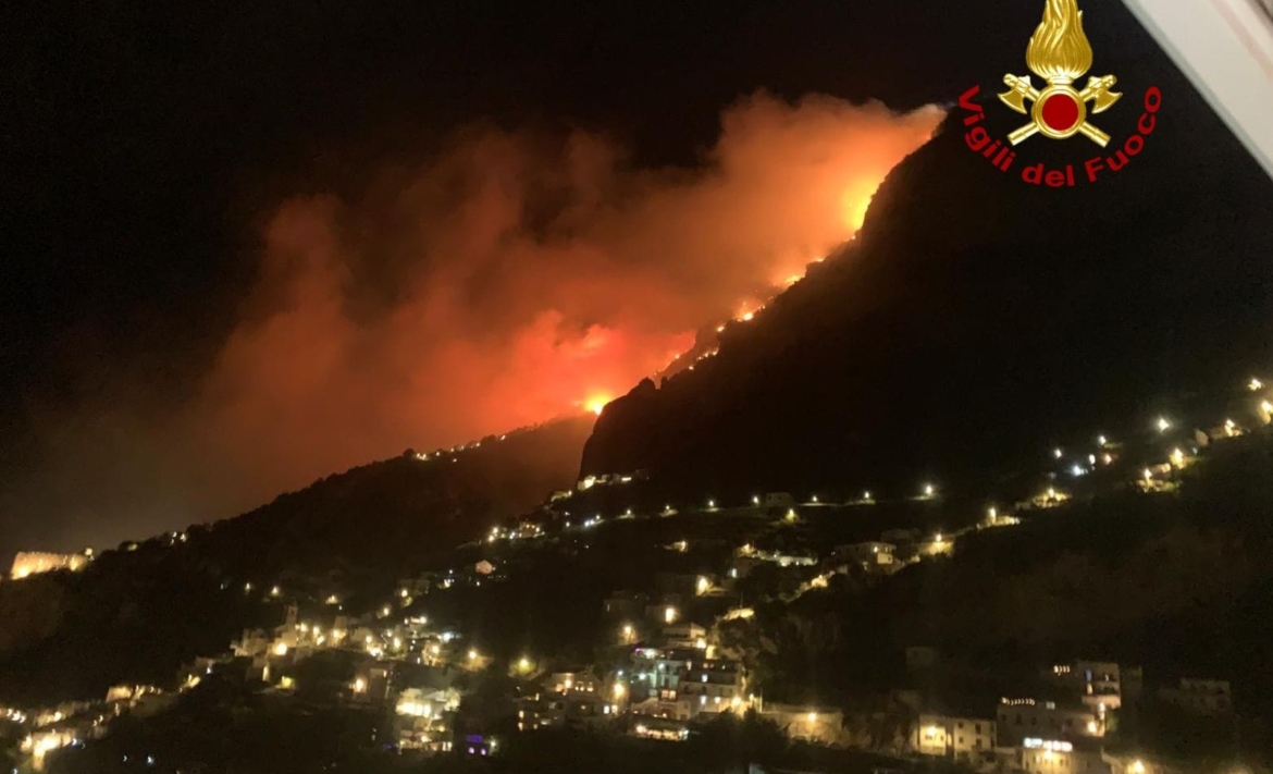 Costiera Amalfitana incendio